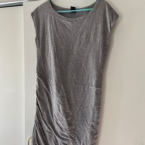 GAP:  Maternity heather gray t-shirt dress